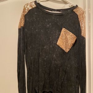 Black/gray glittery pocket shirt